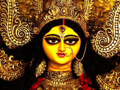 Durga Puja in Kolkata | Meer