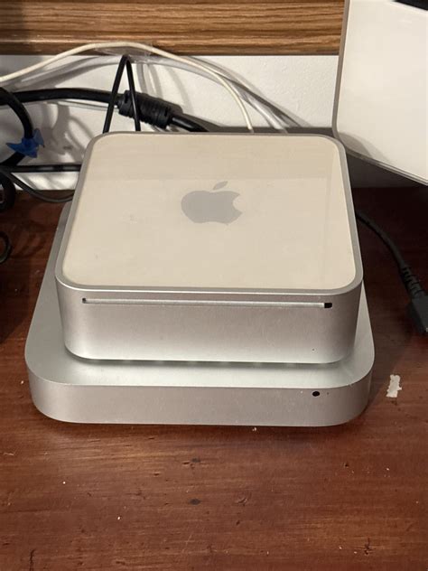 Since I mentioned my early gen (2006) Mac Mini earlier, here it is ...