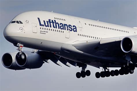 Airbus A380: Superjumbo jet line will come to and end