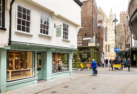 BIG RETAILER INTERVIEW: Berry’s Jewellers