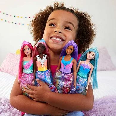 Barbie® Dreamtopia Pink-Hair Royal Doll