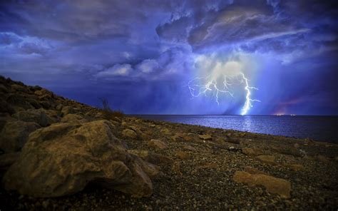Download wallpaper 3840x2400 lightning, storm, lake, overcast, shore ...