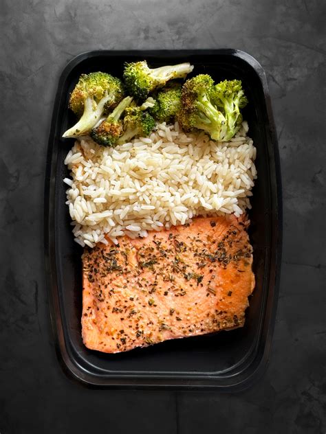 Classic Salmon and White Rice Dinner - MyoMeals