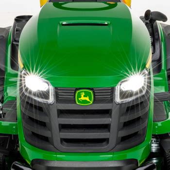 S240 | Lawn Tractor | John Deere