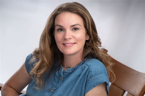 Meet Sara from Christine Hill Suntz’s The Lawyer and the Laundress – Novel PASTimes