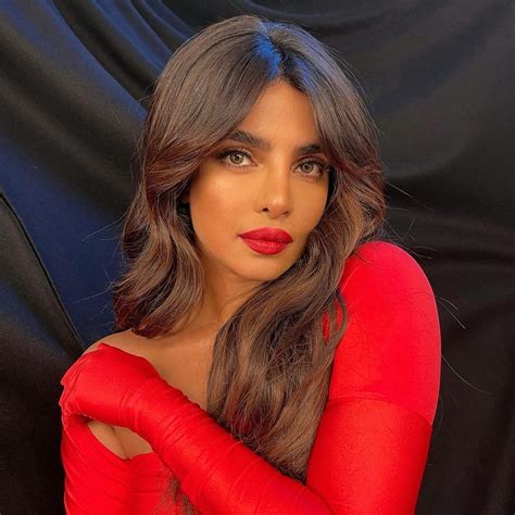 Bridal Makeup Tips - Do's & Don’t's for a Bridal Makeup | Vogue India