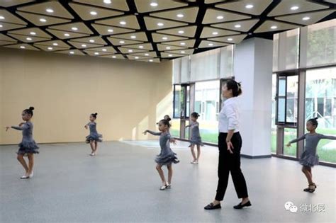天津生态城滨海小外三部操场正式对外开放