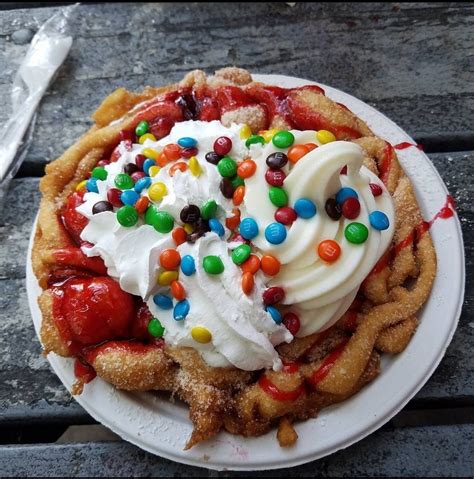 Cake Six Flags 的图像结果