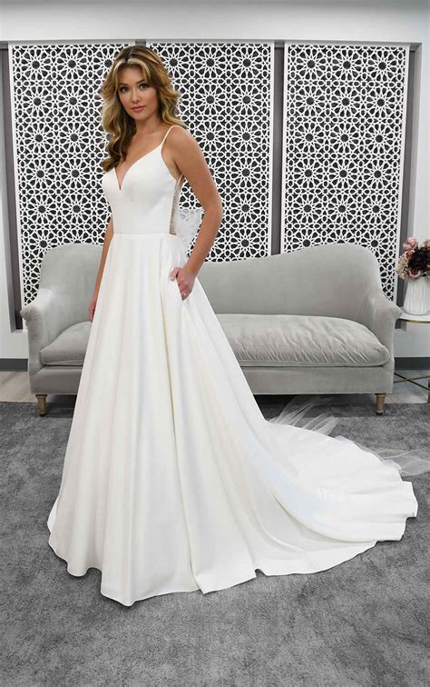 Stella York Wedding Dresses in Connecticut | Lastrina Girls Bridal Salon - 7211 | Lastrina Girls ...