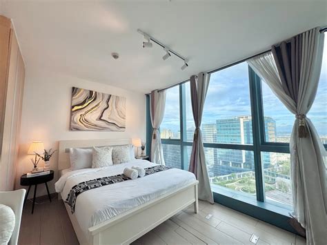 Makati City Vacation Rentals & Homes - Metro Manila, Philippines | Airbnb