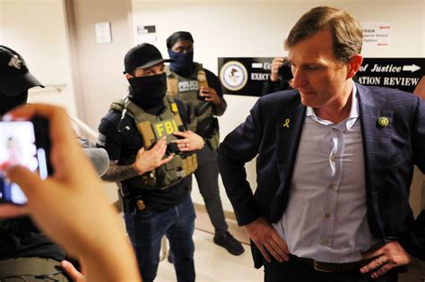 Shirtless illegal immigrant busted by ICE in Charlotte pond: video