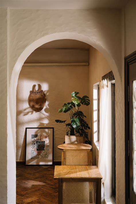 This bungalow-turned-burger joint in Surat is a ticket to the ...