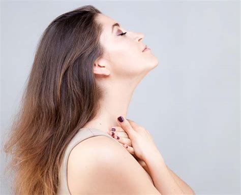 Expert Tips to Prevent Neck Wrinkles | expert tips to prevent neck ...