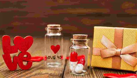 Gifts for Wife - Best Gift ideas for Wife in India | GiftaLove