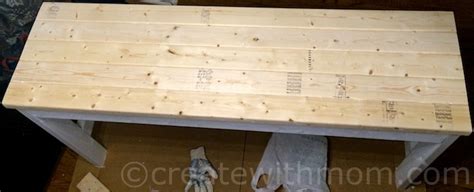 Simple DIY Computer Table 的图像结果