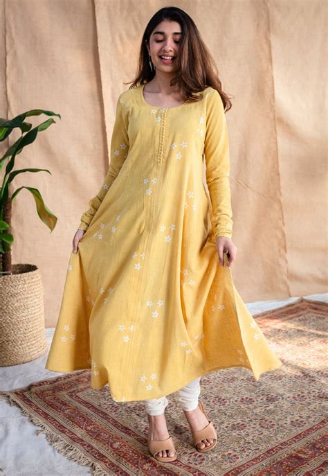 INDIAN ETHNIC WOMEN'S Affana Dabu Slub Cotton Kali Kurta – THE INDIAN ...