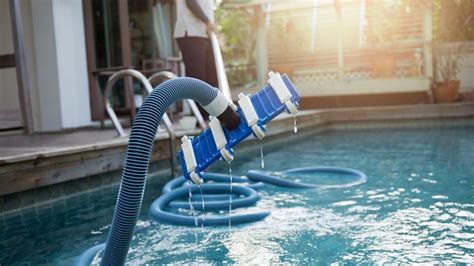 How To Vacuum Your Pool Without Breaking A Sweat
