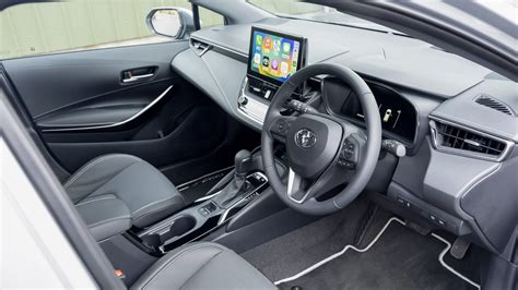 Toyota Corolla Touring Sports Driving, Engines & Performance | Top Gear