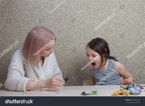 263 Scared Kids Insects Images, Stock Photos & Vectors | Shutterstock