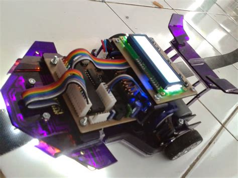 Image result for Gambar Robot Line Follower