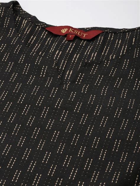 Buy Kurtas, Kurta Sets Online For Women | Varanga