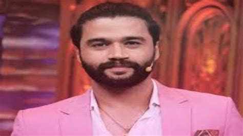 Comedian Balraj Syal confirms finding true love, shares picture with ...