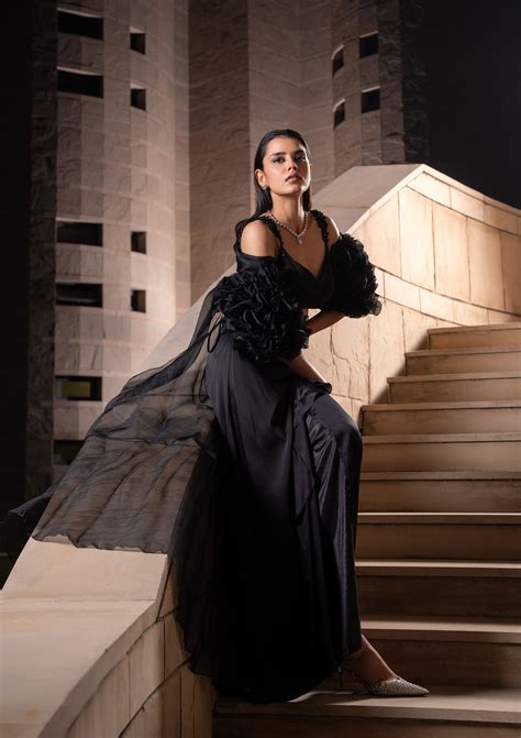 Coal Ruffle Cape Set – Seeaash