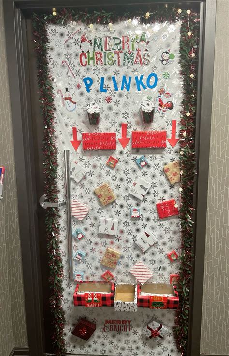 Christmas Office Door Decorating Ideas