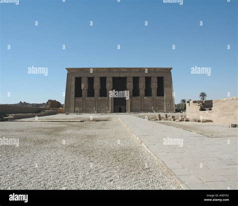 Dendera zodiac hi-res stock photography and images - Alamy