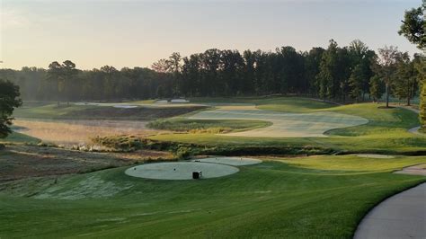 Looking up number 16 at Kinloch Golf Club Richmond VA [OC] [5312×2988 ...