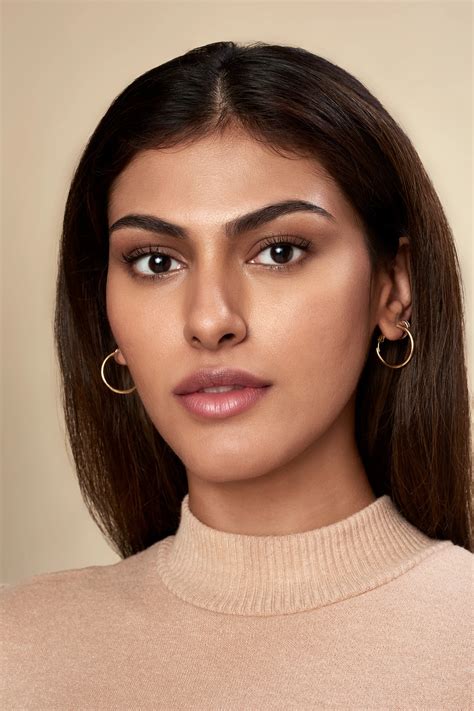 5 Plant-based hybrid concealers to use for coverage and care