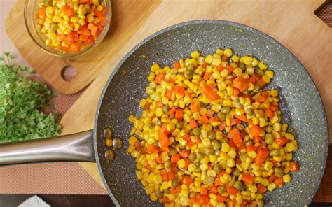 Buttered Mix Vegetables - Easy Made Recipe (Mixed Vegetables) - Friend ...