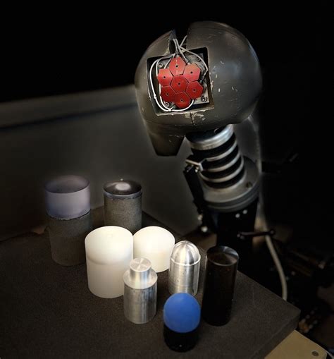 Less Lethal Deployment 的图像结果