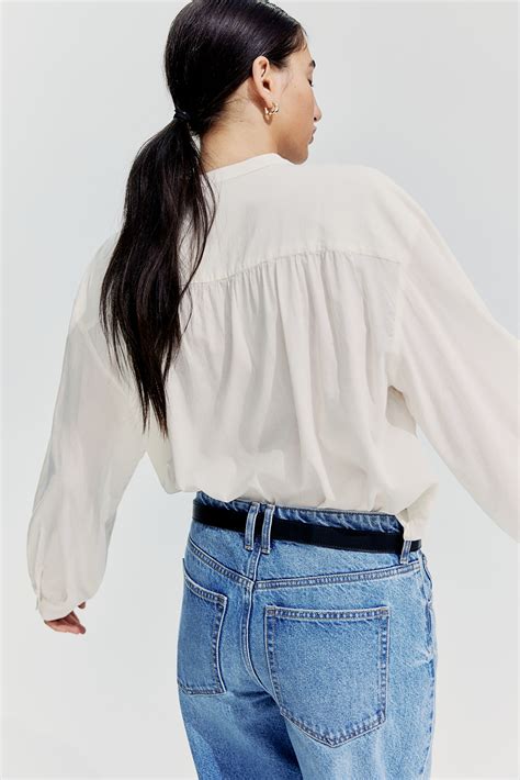 Balloon-sleeved blouse - Cream - Ladies | H&M IN