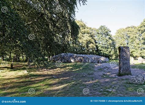 Clava Cairns - Inverness, Scotland Stock Photo - Image of cairn, grave ...