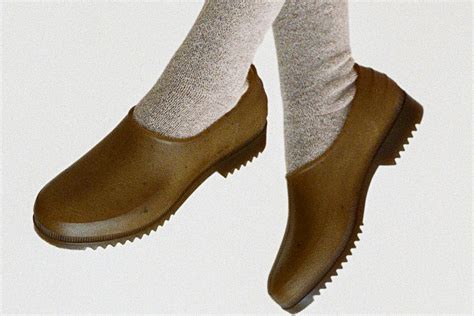 What's Up With the Viral Gardening Clogs Everyone's Wearing?