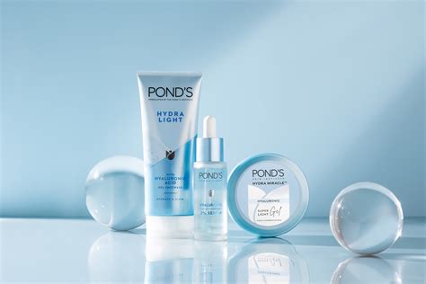 Buy Pond's Hydra Light Products Online at Best Price – POND'S India