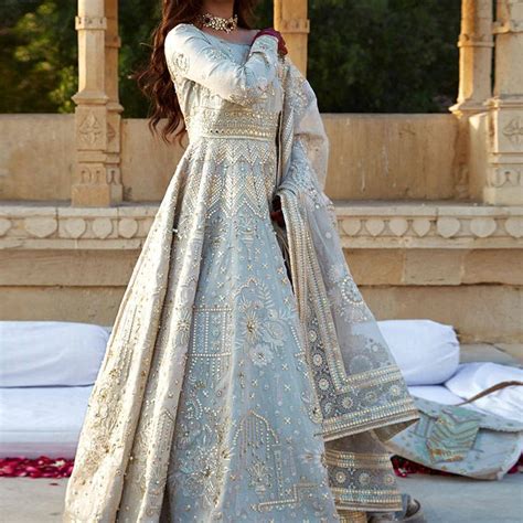 Buy Bridal Lehenga Online In India - Etsy India