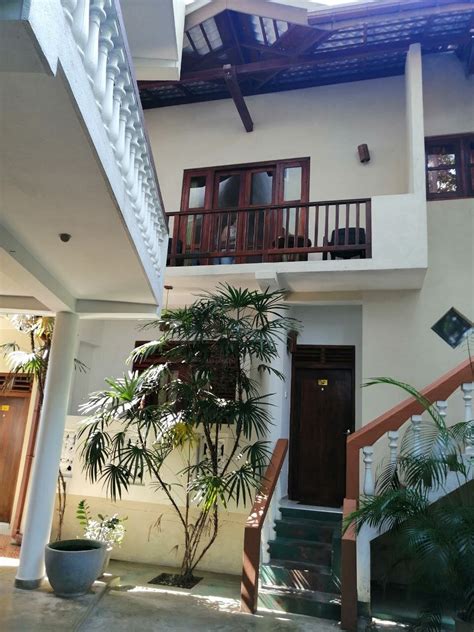 SEA BREEZE GUEST HOUSE (Unawatuna) - Guesthouse Reviews, Photos, Rate ...