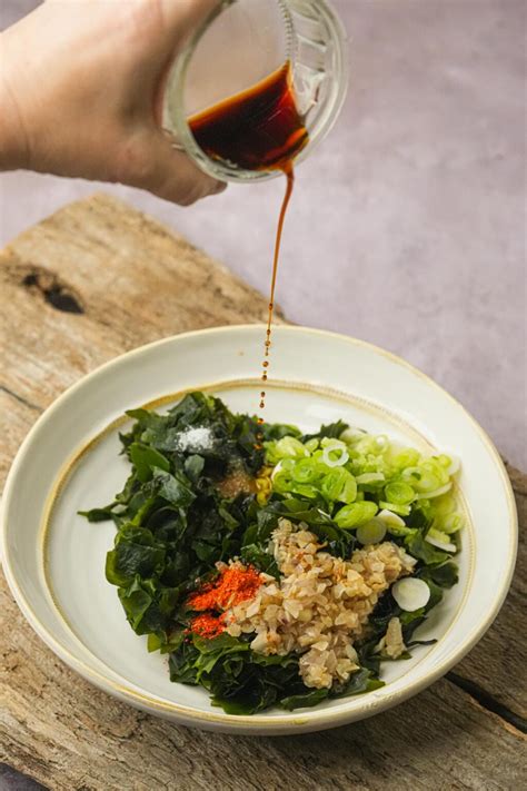 Easy Wakame Salad Recipe (Seaweed with Yuzu Dressing)
