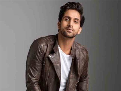 The actor will attend ex wife sussanne khan Arsalan's wedding with his ...