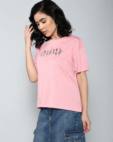 Buy Pink Tshirts for Women by Shein Online | sheinindia.in