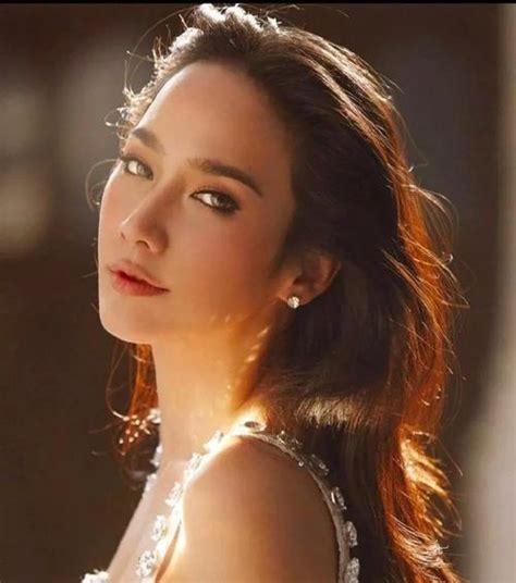 泰国人气最高女星，40岁却只有20岁的样子，看不出年龄的痕迹！_Aump