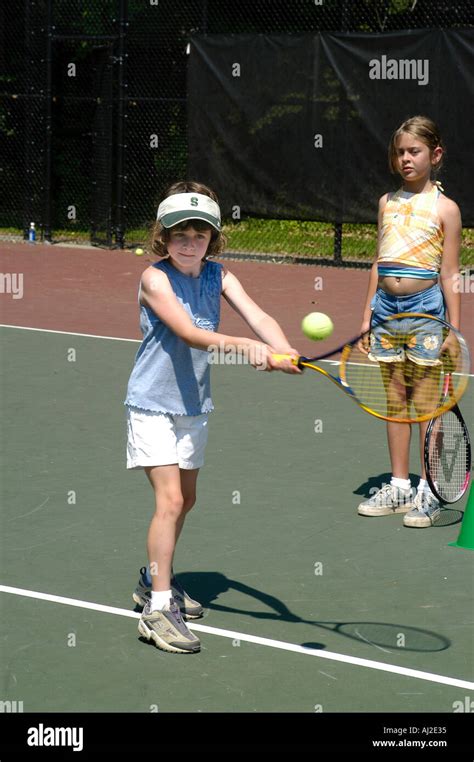 Kids Play Tennis 的图像结果