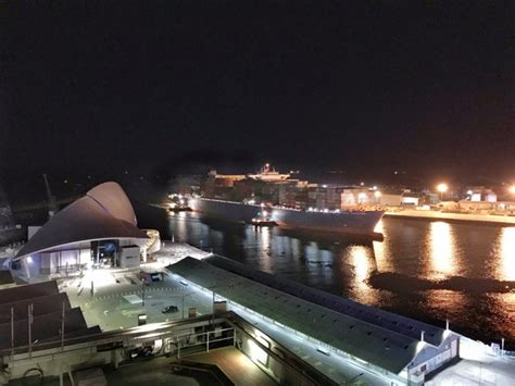 Fremantle Port welcomes first of two giant container ships - VesselFinder