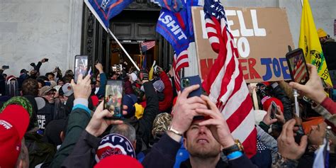 Ex-town official gets 15 days for role in Jan. 6 riot