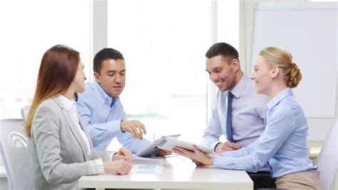 10 characteristics that make a human-being unique - CakenGifts.in