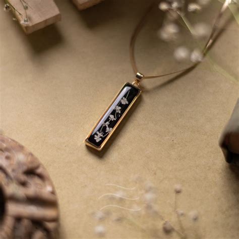 Nyx Unisex Necklace – Leafy Affair