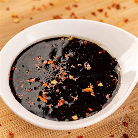 8 Best Sherry Vinegar Substitutes (And Why They Work)