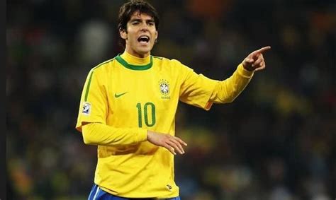 巴西足球历史十大球星 巴西足球明星排名前十位_巴拉排行榜